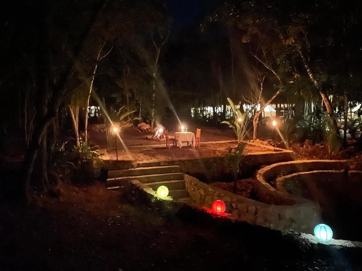 Campingplatz Hotel Glamping Bunga Lotus Tulum Mexiko