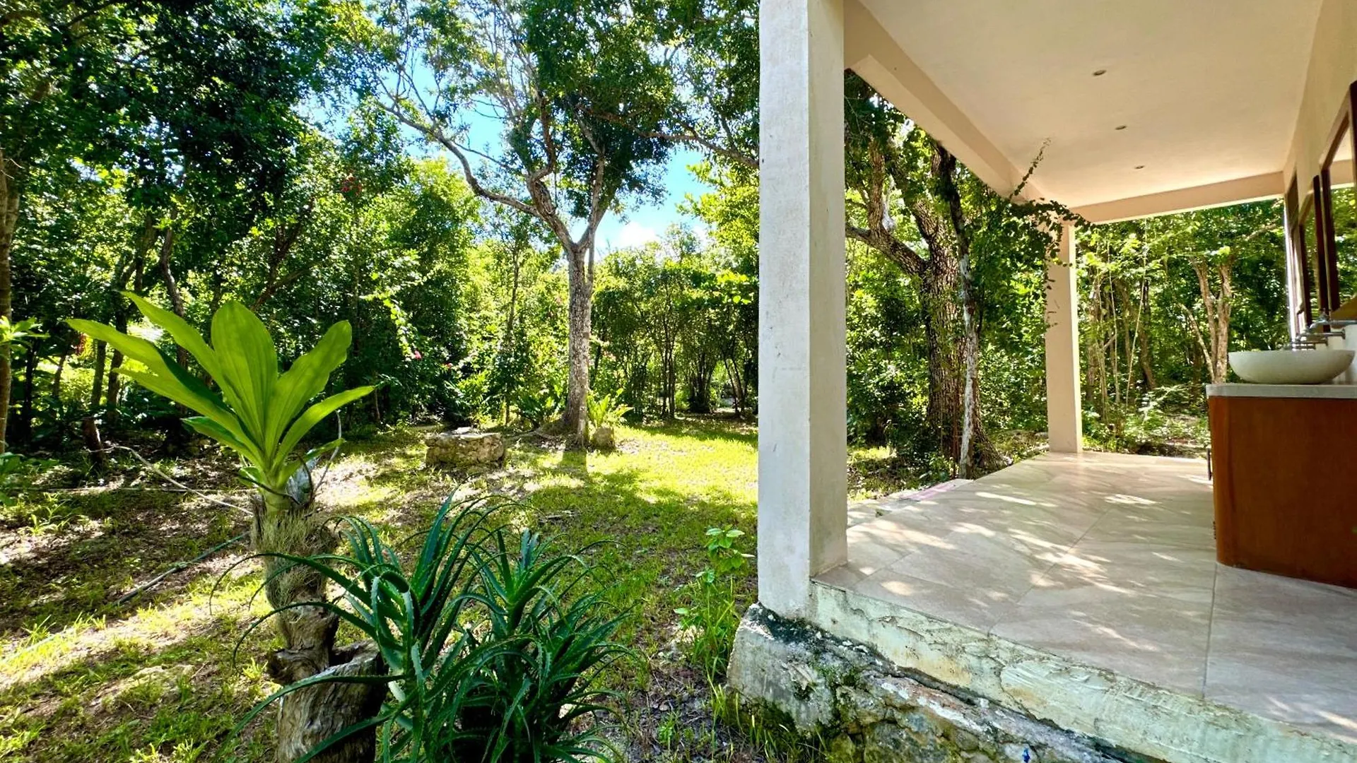 Hotel Glamping Bunga Lotus Tulum